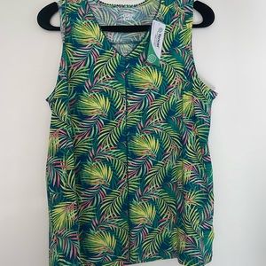 Lands End sleeveless top. NWT.